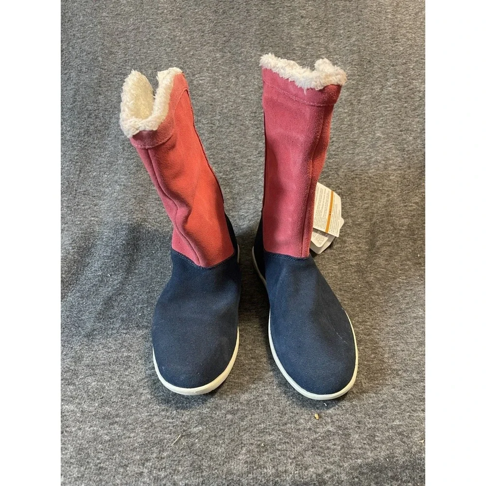 NWT Crocs Adela Fold over Slip On Fuzz Suede Bootie Faux Fur Size 7 - Picture 2 of 7